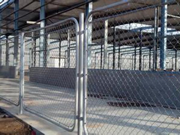 鐵絲網護欄圖片3