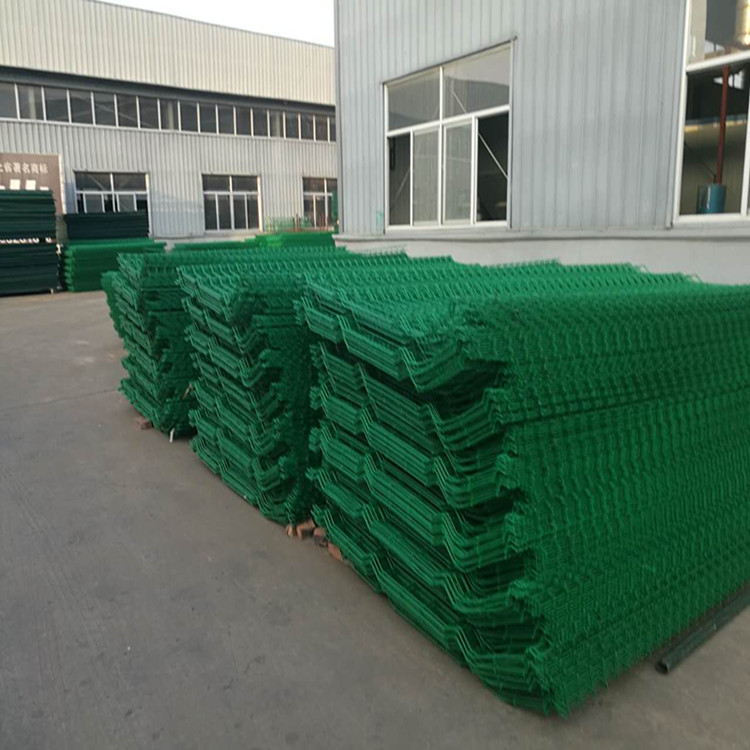 內(nèi)蒙古工業(yè)設(shè)計(jì)園光伏圍墻護(hù)欄網(wǎng)工程圖片4 內(nèi)蒙古工業(yè)設(shè)計(jì)園光伏圍墻護(hù)欄網(wǎng)工程圖片4