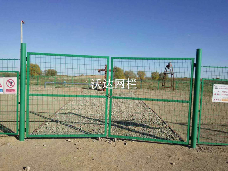內(nèi)蒙古烏拉特中旗油井護(hù)欄網(wǎng)工程圖片2
