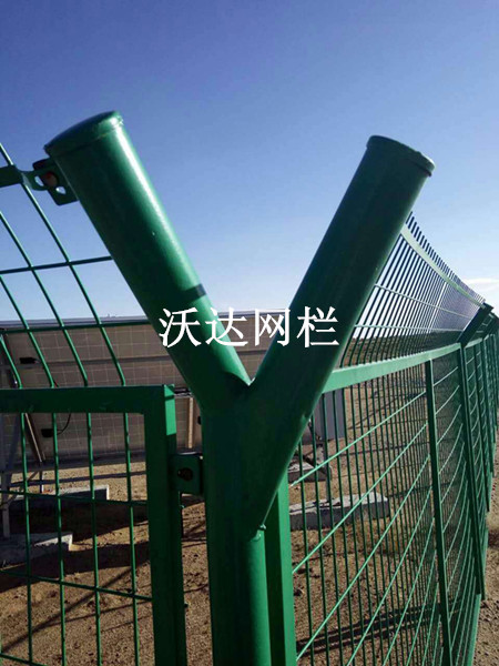 內(nèi)蒙古烏拉特中旗油井護(hù)欄網(wǎng)工程圖片4