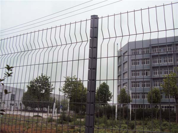 三角折彎護(hù)欄網(wǎng)圖片4 三角折彎護(hù)欄網(wǎng)圖片4