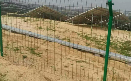 光伏發(fā)電圍欄網