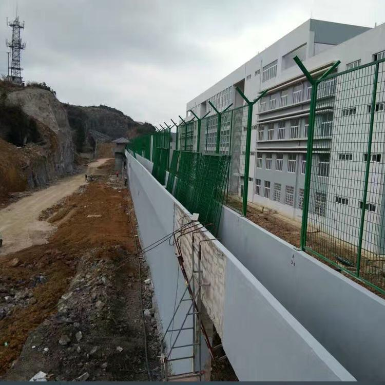 監(jiān)獄圍網(wǎng)圖片7